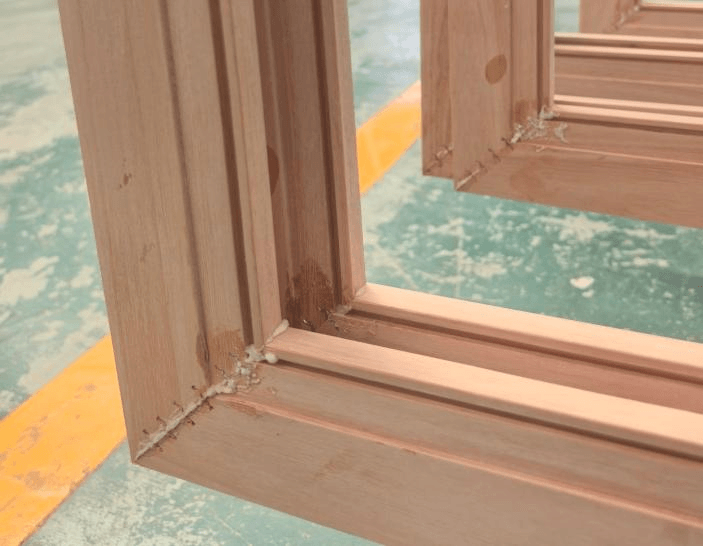 Verwerkingsproces van houten deur- en raamprofielen - 2 (3)